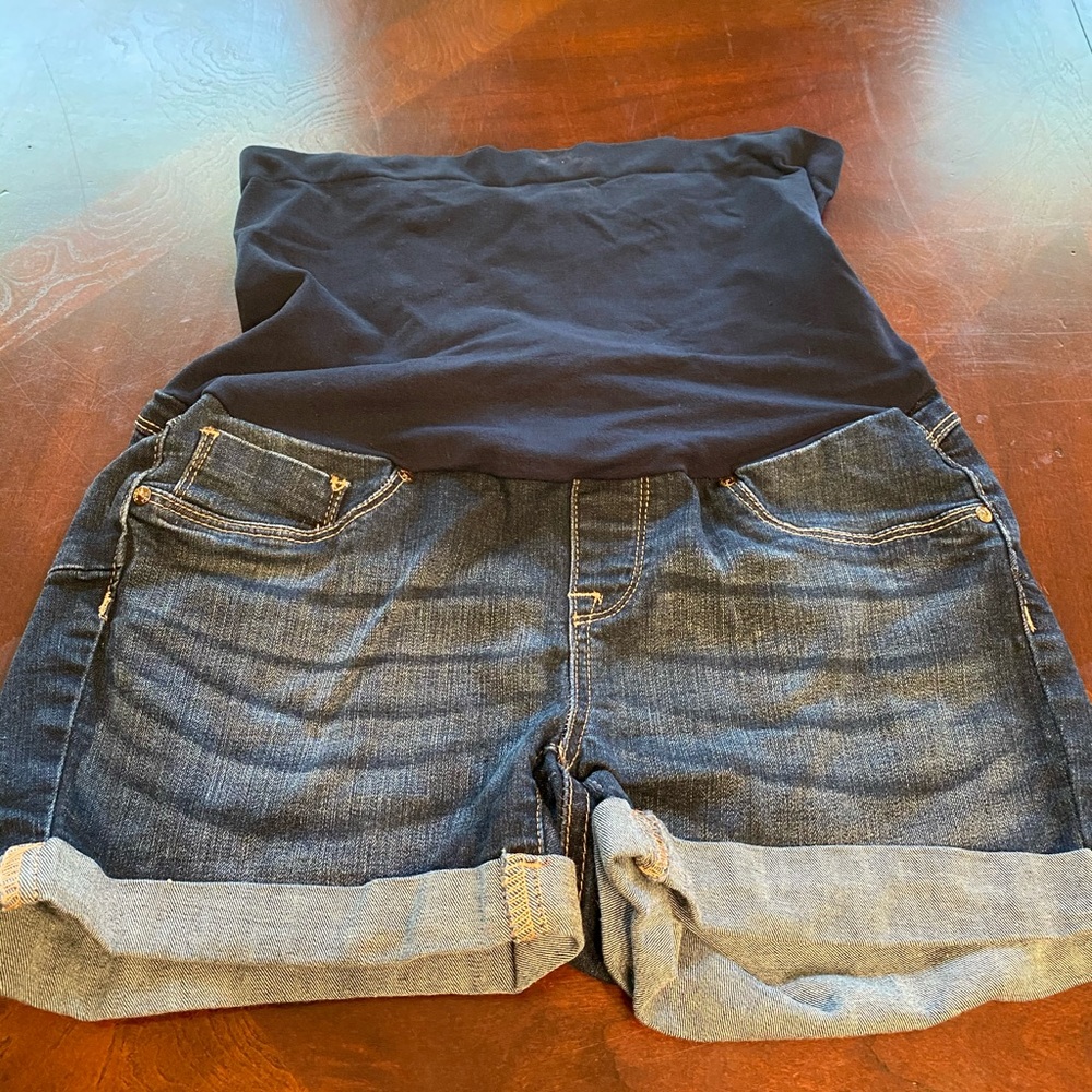 Bella Vita Jean maternity shorts